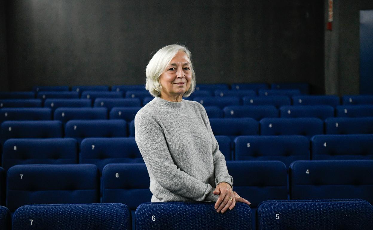 Nancy Garceau, en el patio de butacas de los cines Broadway. 