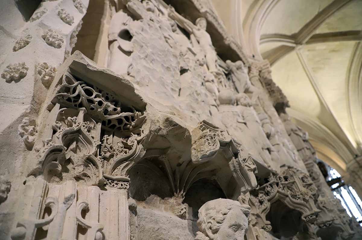 Fotos: Los relieves de Felipe Vigarny lucen renovados en la Catedral de Burgos