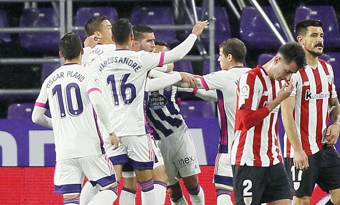 Fotos: Primera victoria de la temporada del Real Valladolid ante el Athletic