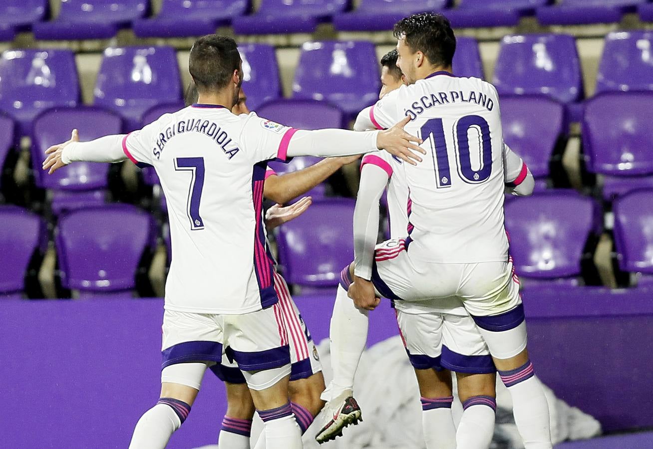 Fotos: Primera victoria de la temporada del Real Valladolid ante el Athletic