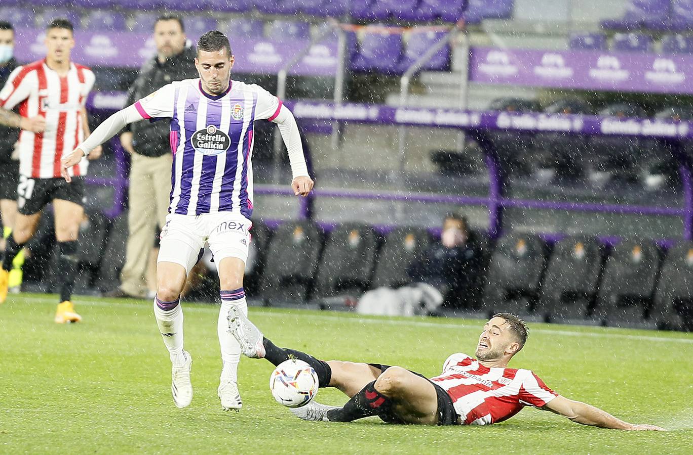 Fotos: Primera victoria de la temporada del Real Valladolid ante el Athletic