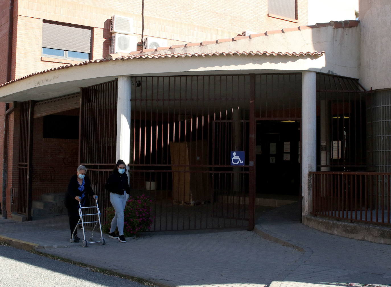 Entrada al centro de salud Segovia II. 