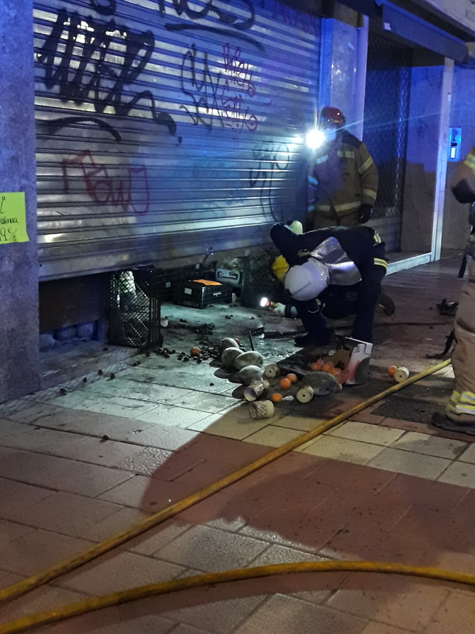 Fotos: Incendio en una frutería de la Avenida de Segovia en Valladolid