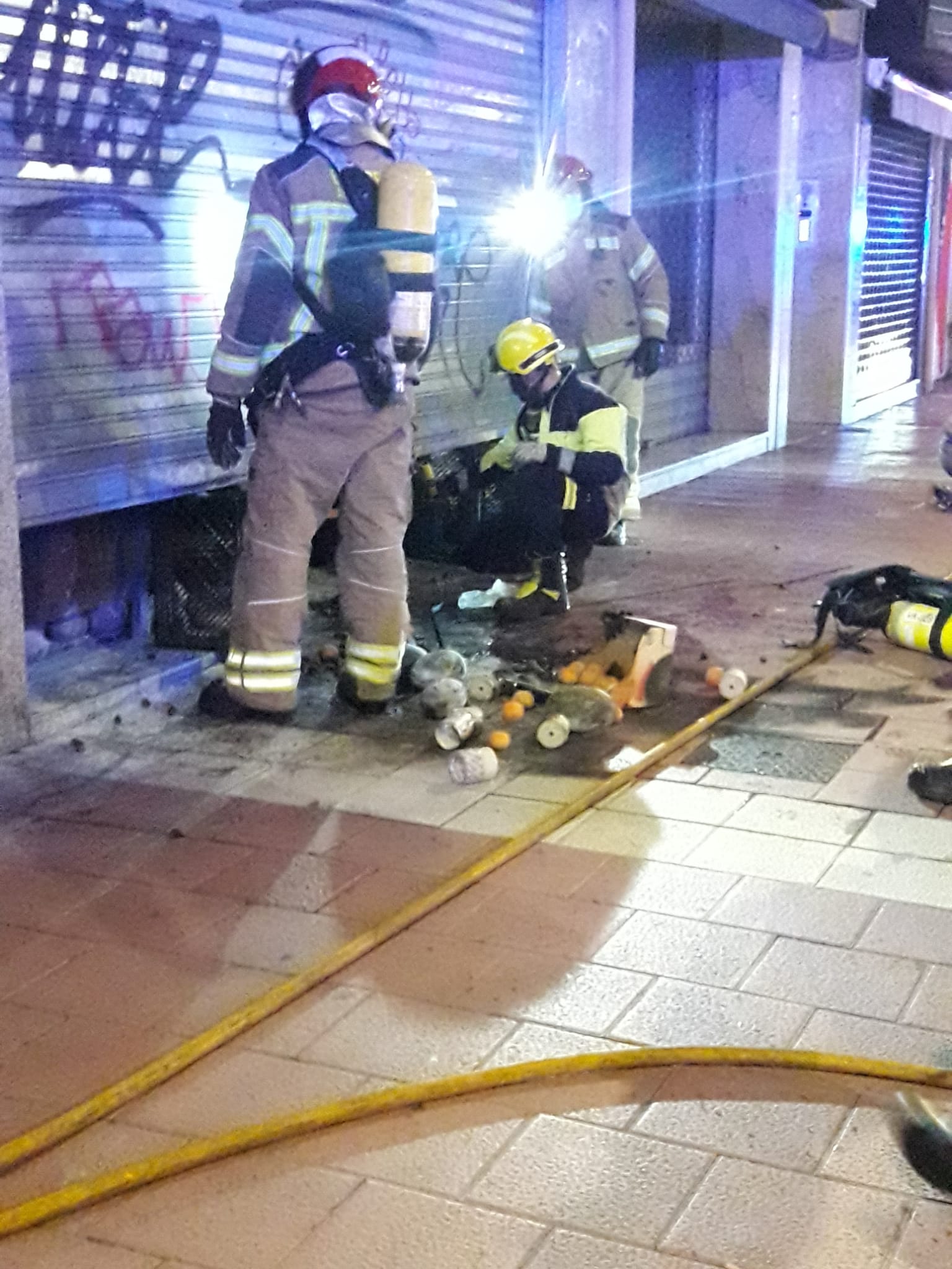 Fotos: Incendio en una frutería de la Avenida de Segovia en Valladolid