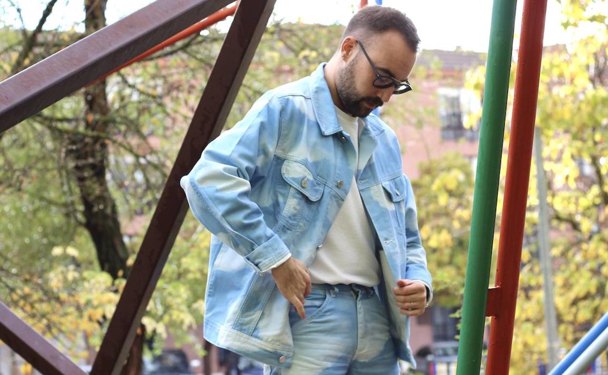 'El hombre de moda', con Javi de Velasco: toca el cielo con este 'total look'