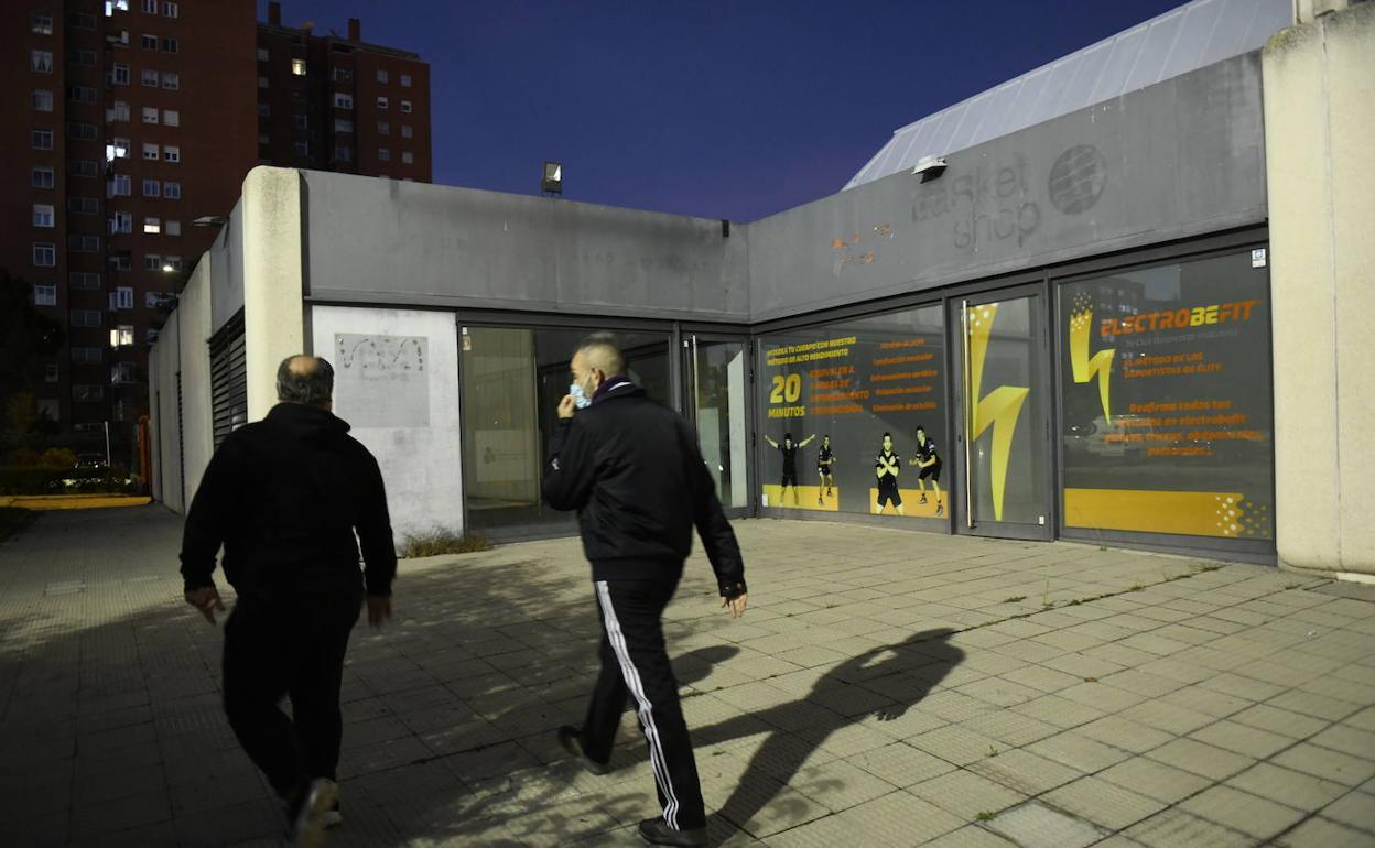 Exterior del espacio donde se ubicará la Delegación Vallisoletana de Baloncesto. 