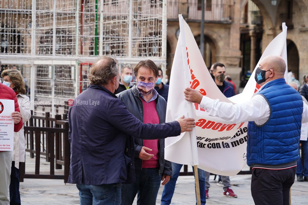 Concentración de autónomos en la Plaza Mayor de Salamanca