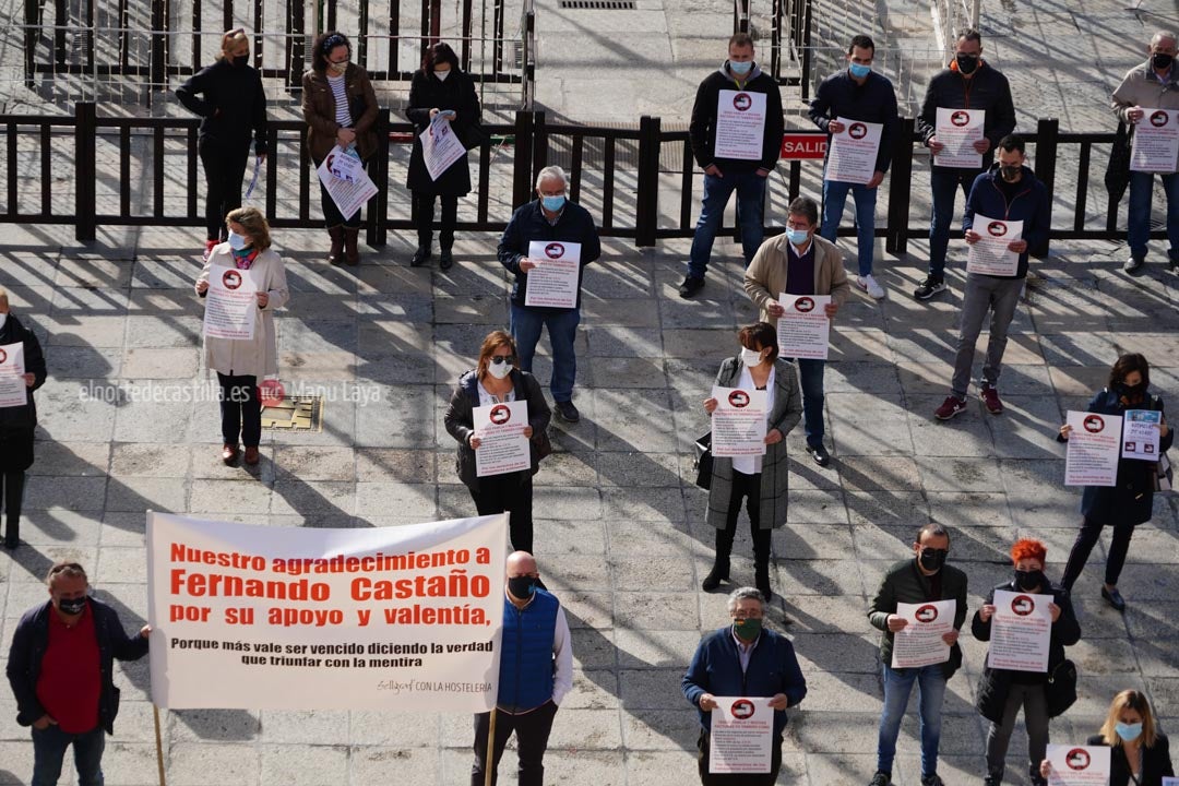 Concentración de autónomos en la Plaza Mayor de Salamanca