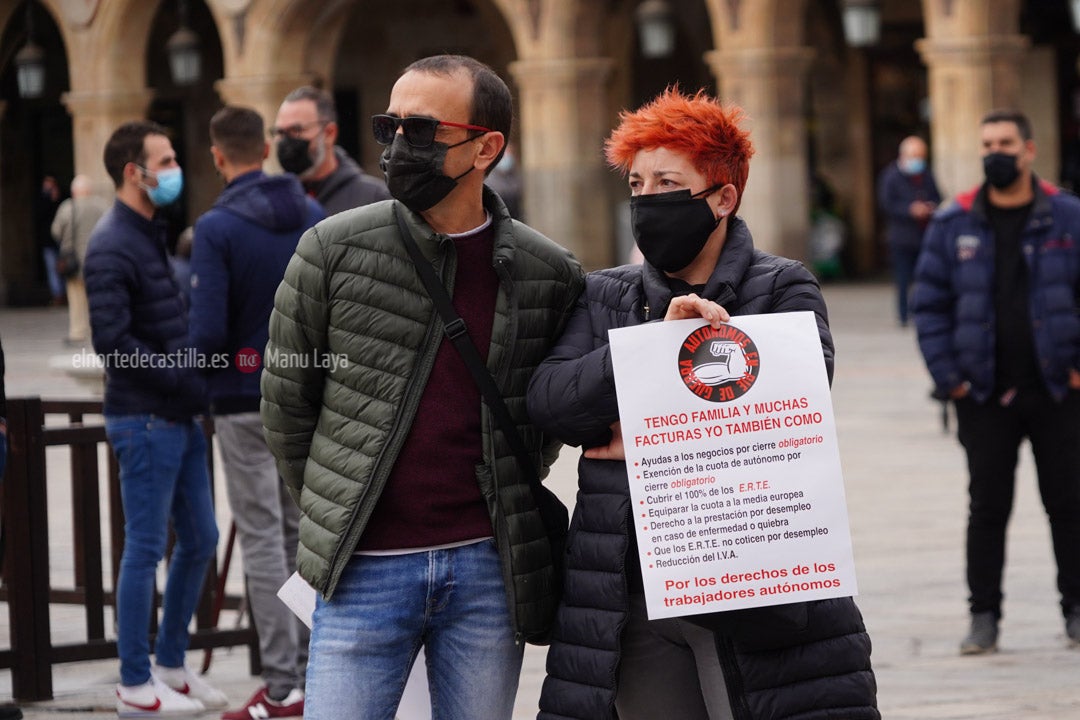 Concentración de autónomos en la Plaza Mayor de Salamanca