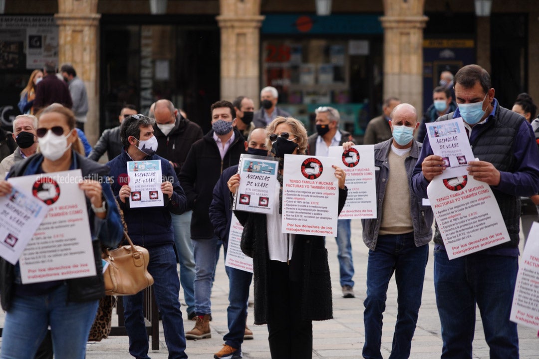 Concentración de autónomos en la Plaza Mayor de Salamanca