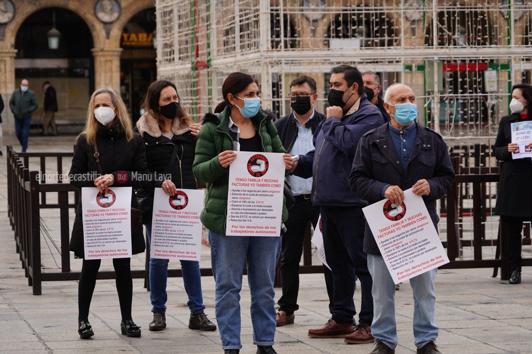 Concentración de autónomos en la Plaza Mayor de Salamanca