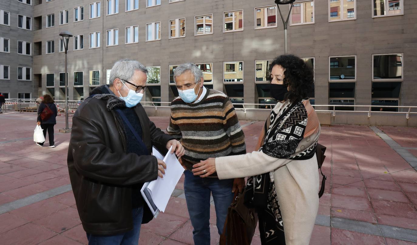 Representantes de Valberzoso, de la Asociación Cultura La Braña, y la Red de Turismo Montaña Palentina se han reunid