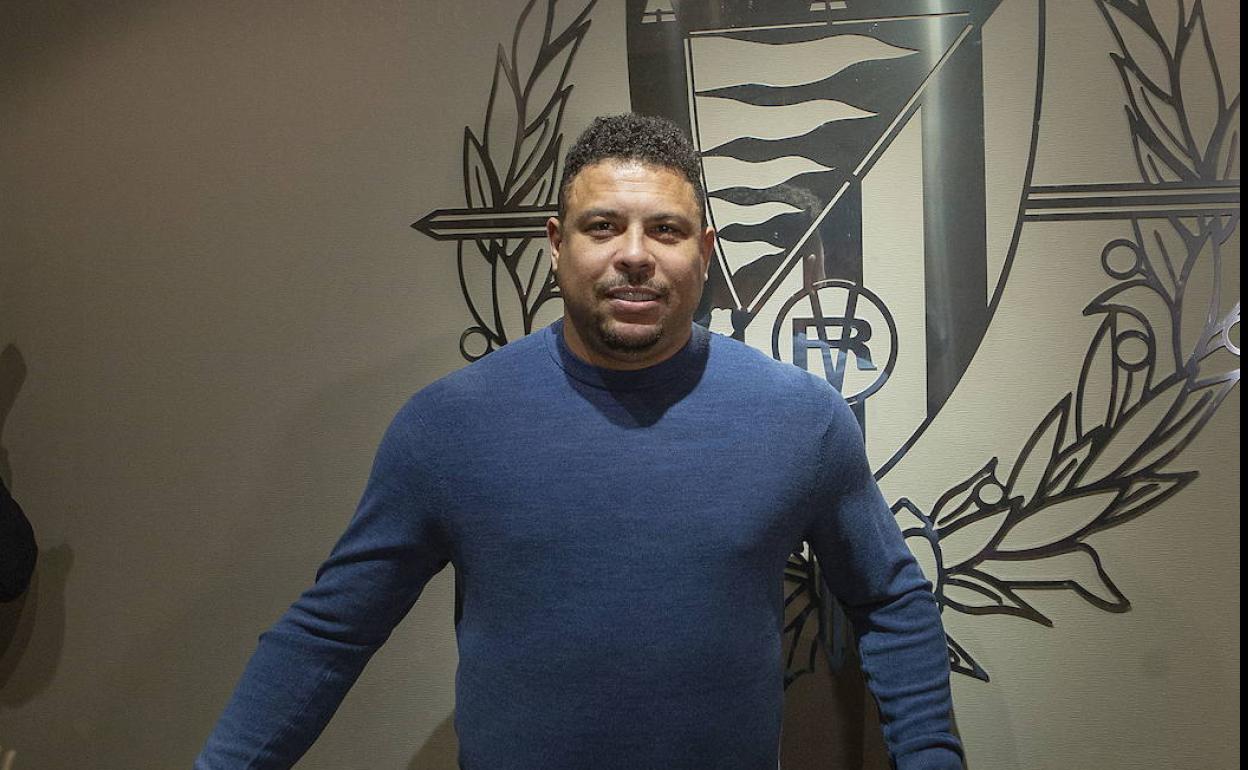 Ronaldo Nazário, en la oficina del Real Valladolid en Madrid