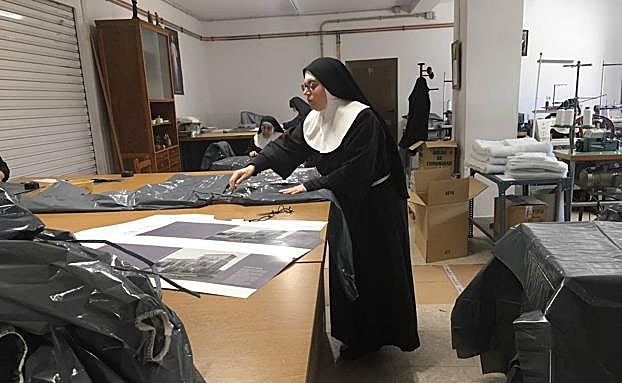 Ingresadas dos de las monjas clarisas de Cigales por un foco con 31 casos