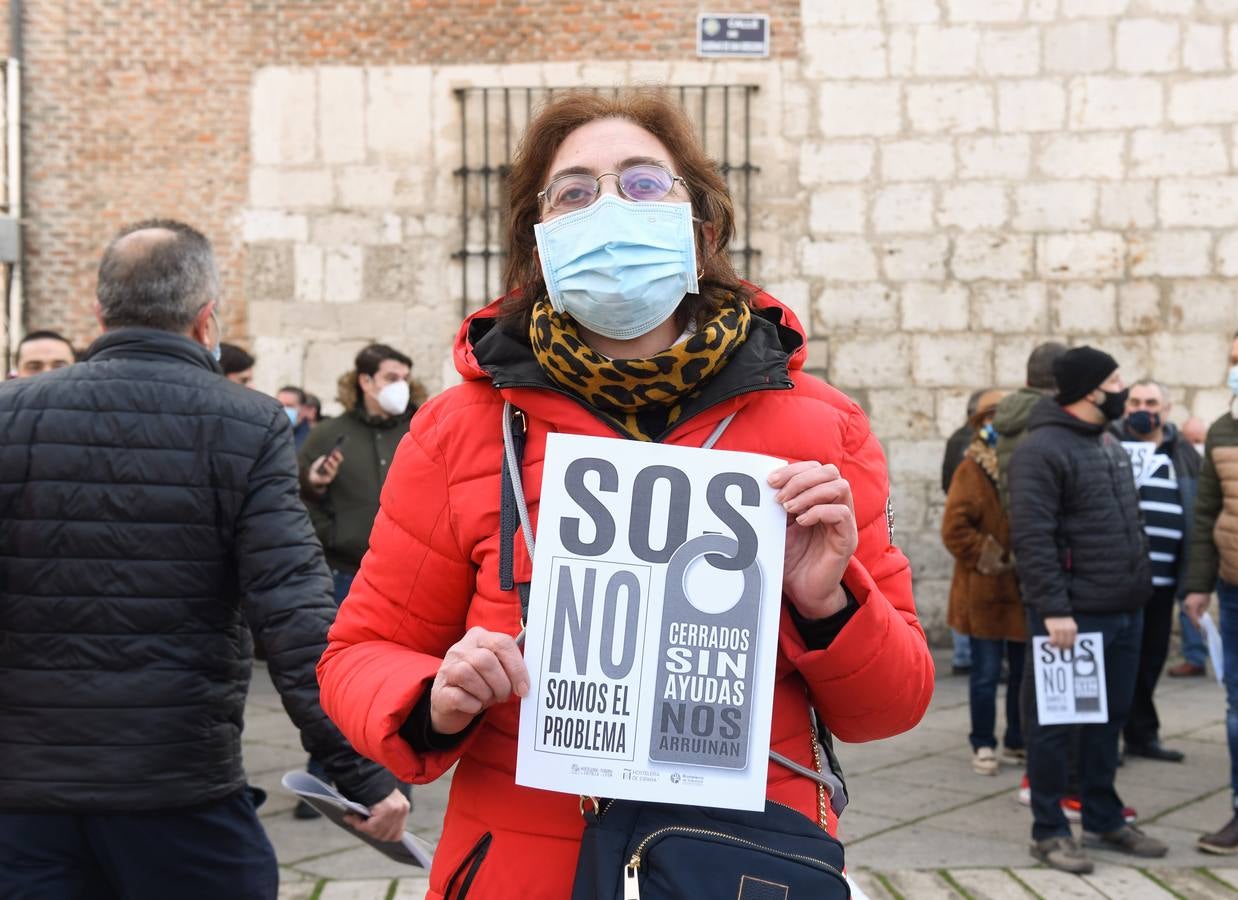 Fotos: Manifestación en Valladolid de todos los sectores afectados por la crisis de la pandemia
