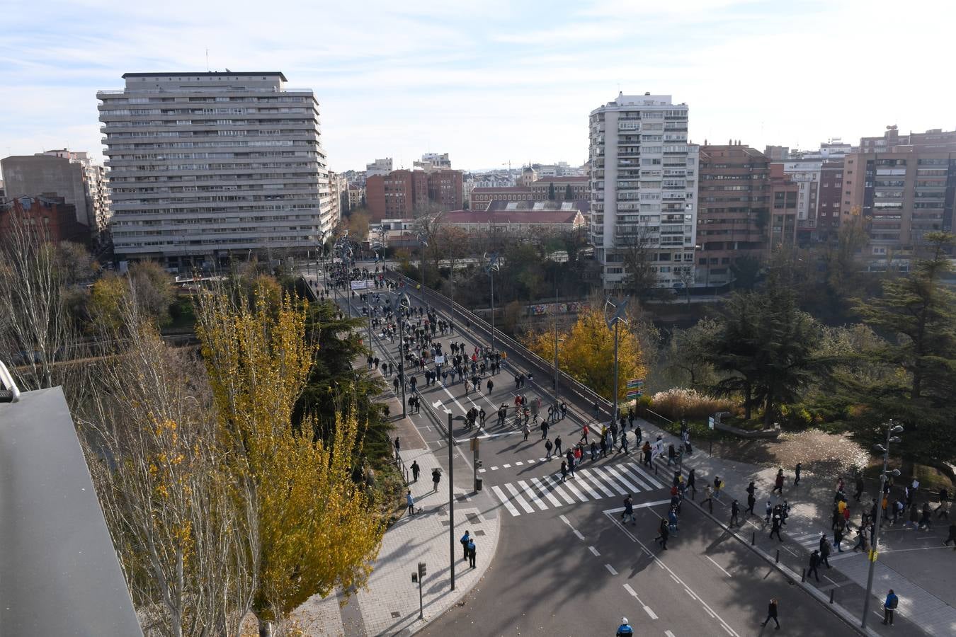 Fotos: Manifestación en Valladolid de todos los sectores afectados por la crisis de la pandemia