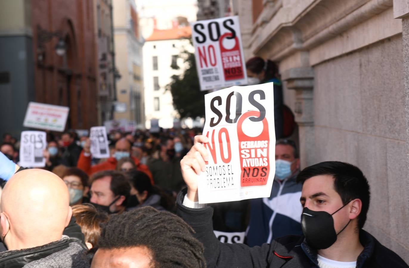 Fotos: Manifestación en Valladolid de todos los sectores afectados por la crisis de la pandemia