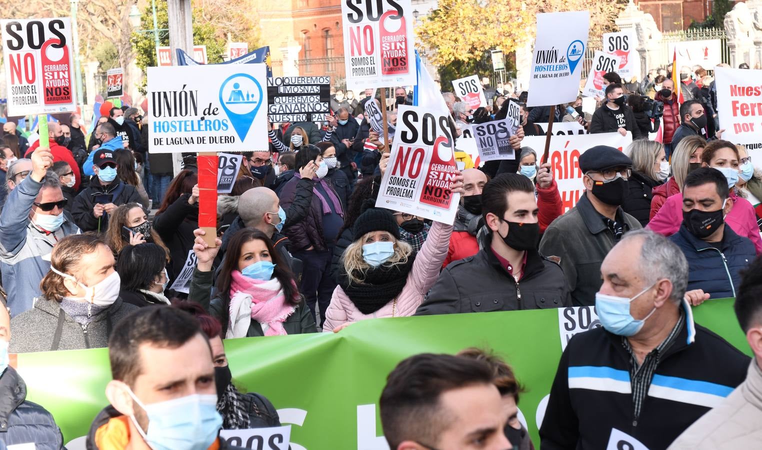Fotos: Manifestación en Valladolid de todos los sectores afectados por la crisis de la pandemia
