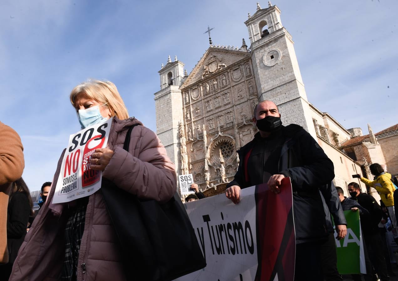 Fotos: Manifestación en Valladolid de todos los sectores afectados por la crisis de la pandemia