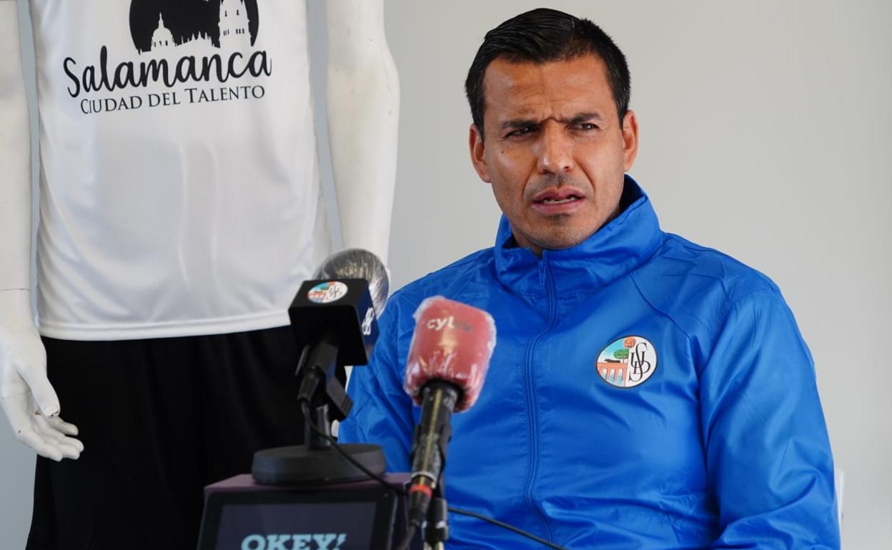 Rafa Dueñas, en la sala de prensa. 