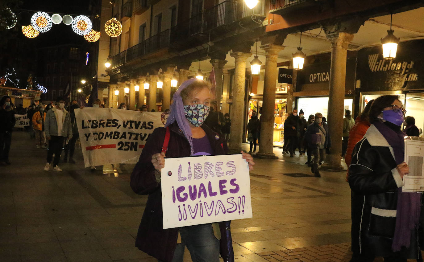 Manifestación contra el matrato hacia las mujeres. 