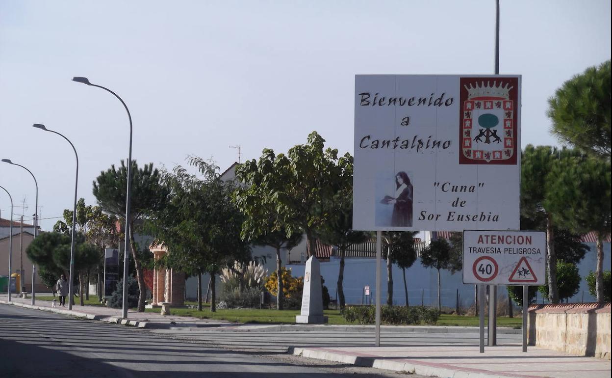 Acceso a Cantalpino.