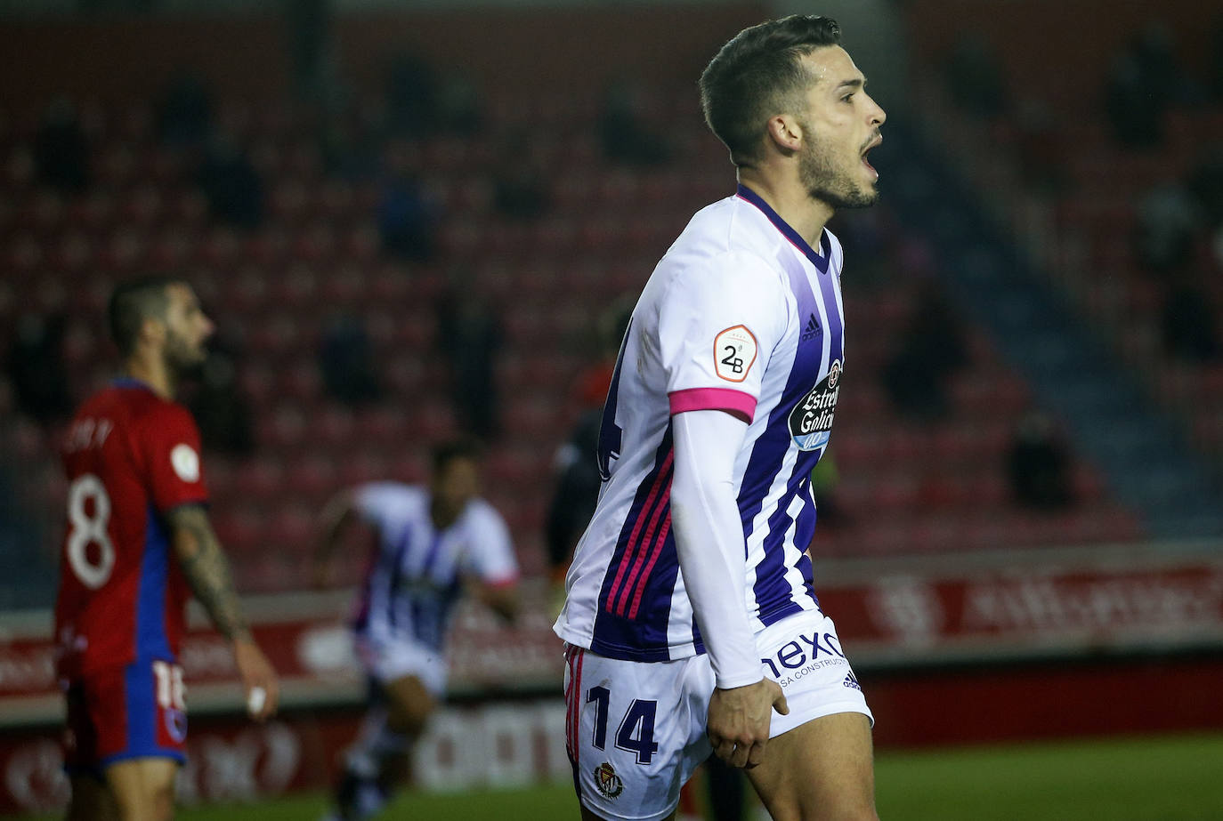 Fotos: Numancia y Real Valladolid Promesas se reparten los puntos 2-2