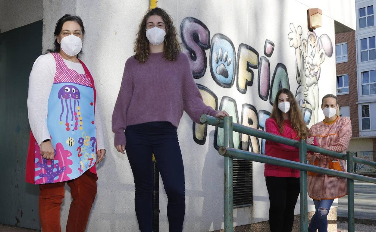 Maripaz Martínez, Julia Rodríguez, Silvia Zapatero y Sandra Cieza (de i a d) en el Sofía Tartilán. 