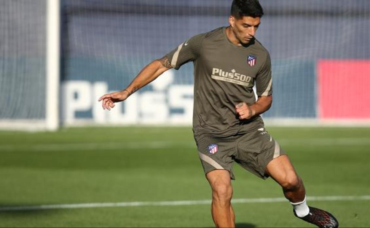 Luis Suárez, durante un entrenamiento con el Atlético de Madrid. 