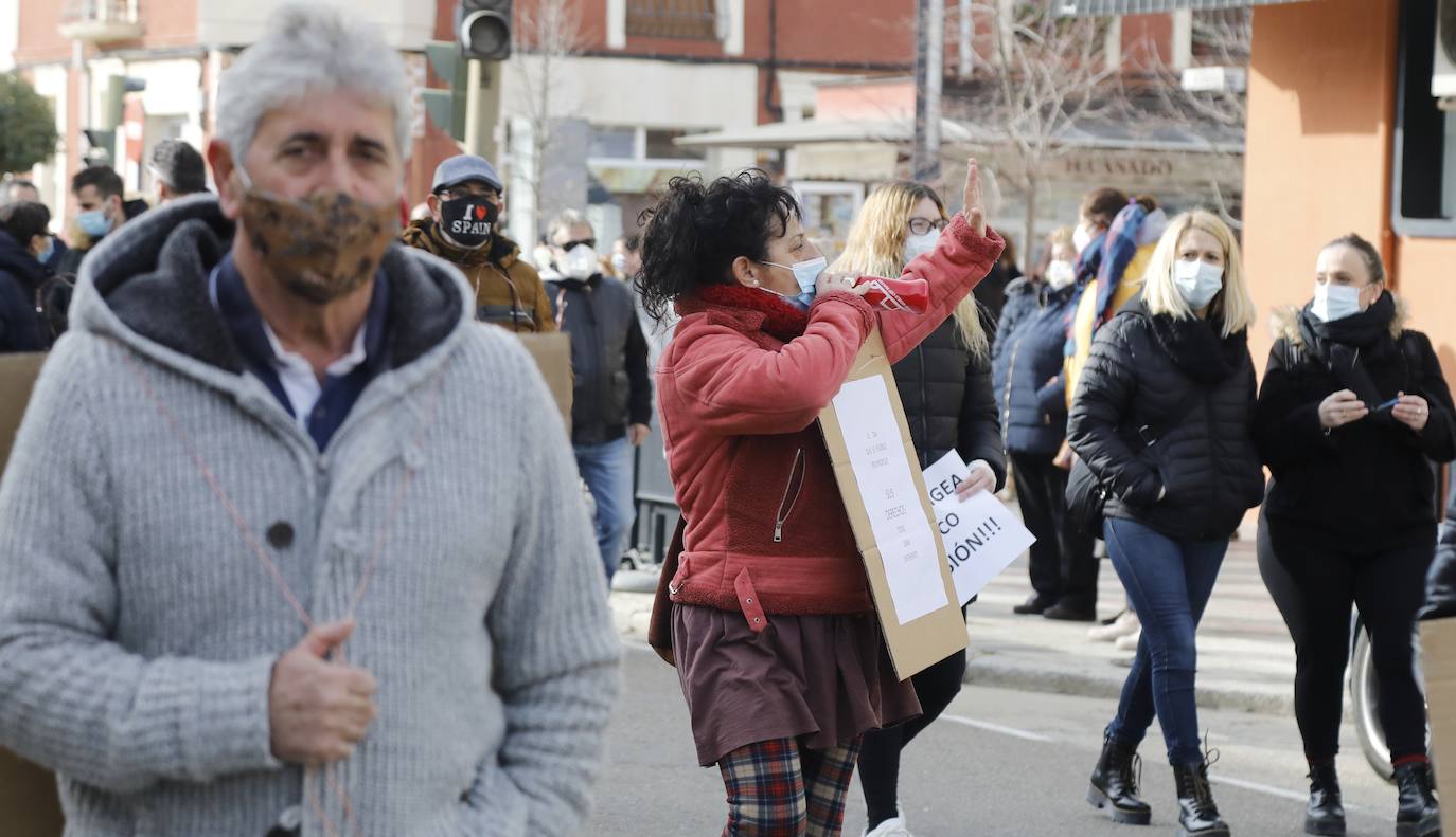 Fotos: Protesta de los autónomos en Venta de Baños, Palencia