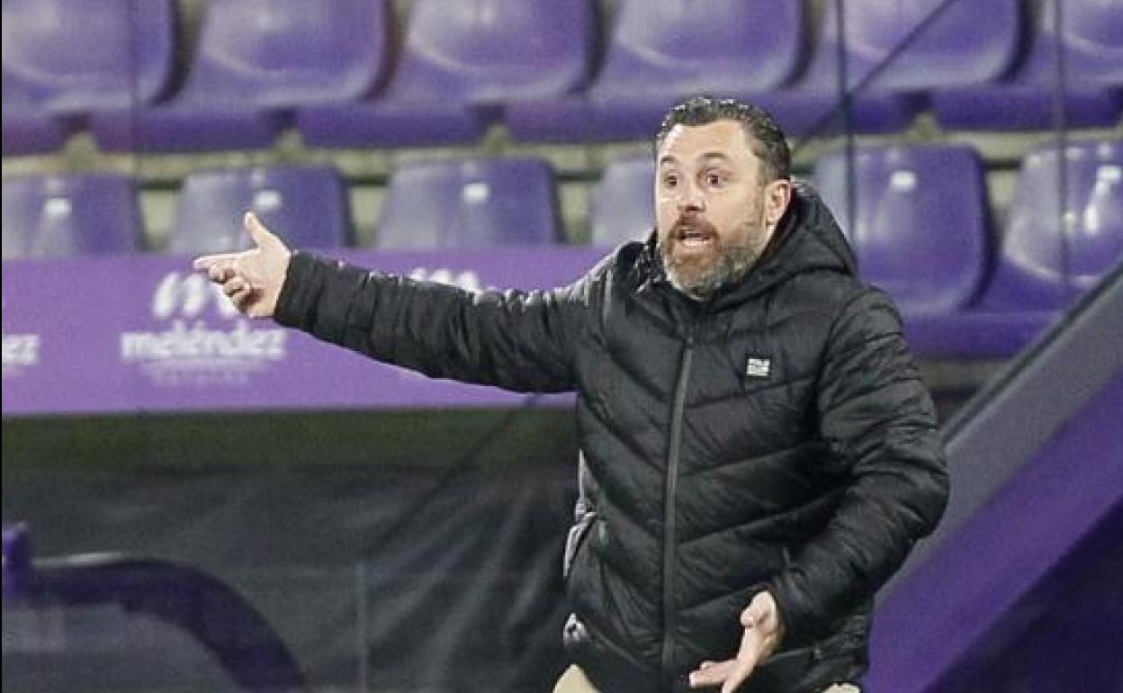 Sergio González, durante el último Real Valladolid-Levante.