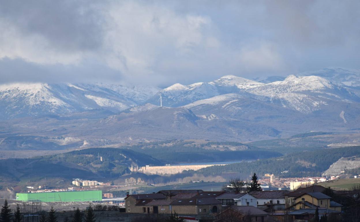 Paisaje nevado de la Montaña Palentina, esta mañana.