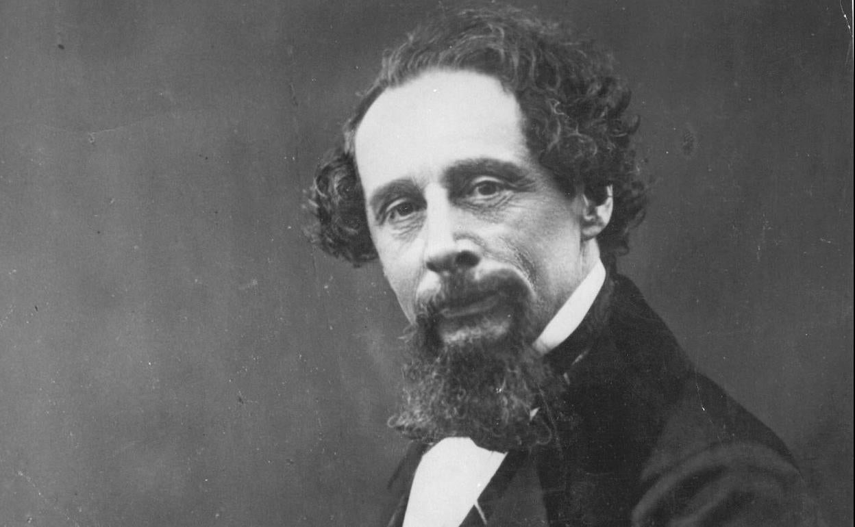 El escritor Charles Dickens.