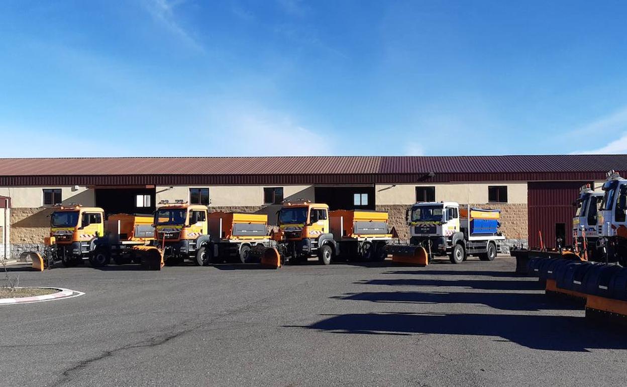 Máquinas quitanieves que actuarán en Salamanca.