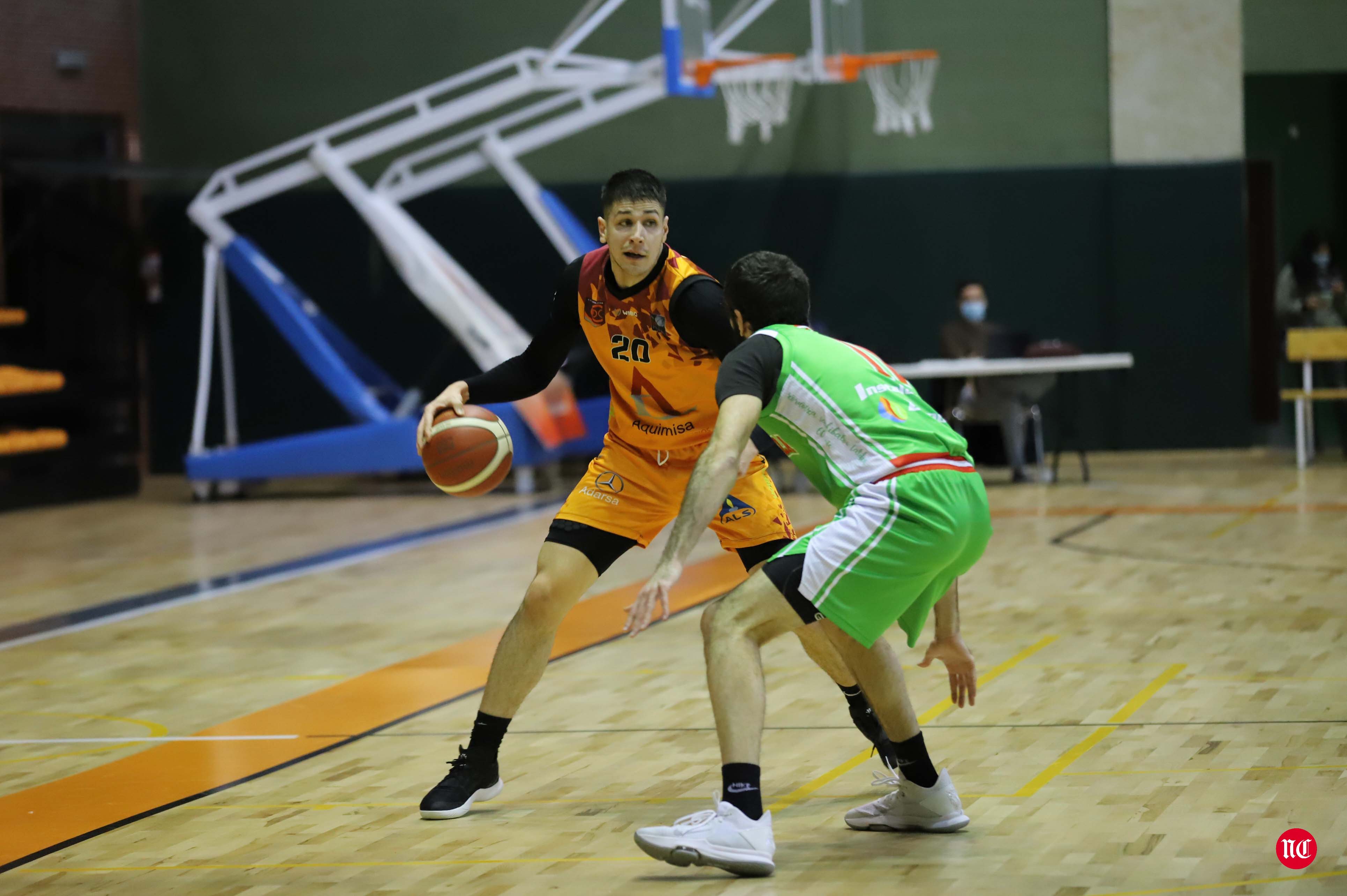 Fotos: El Zornotza pone fin a la imbatibilidad del Aquimisa Carbajosa en casa (75-87)