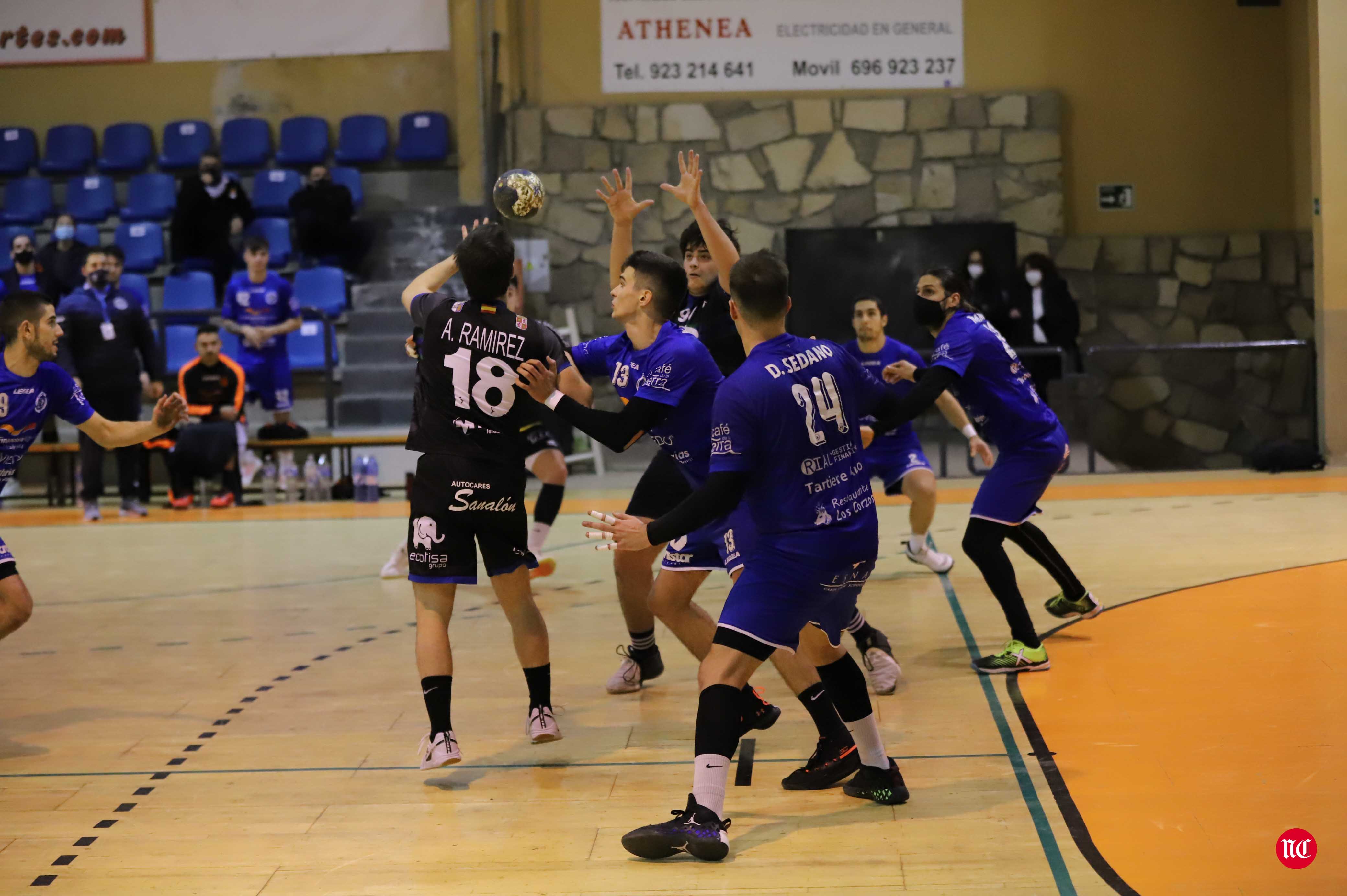 Fotos: BM Salamanca 13 - 22 BM Oviedo