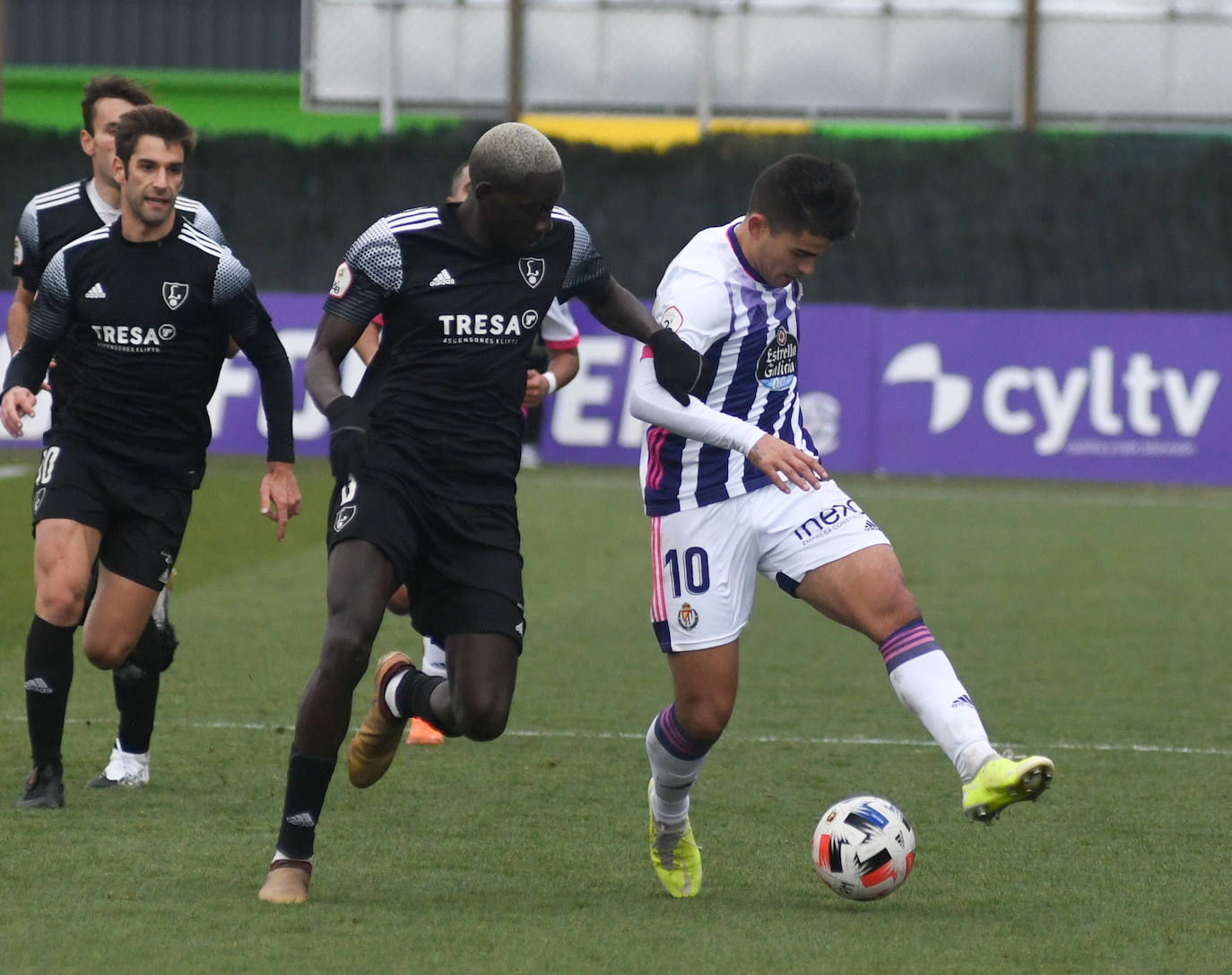 Fotos: Real Valladolid Promesas 0-1 Lealtad