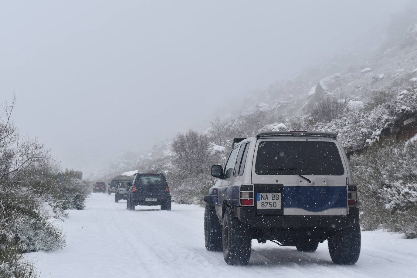 La nieve convierte Brañosera en zona de juegos en familia