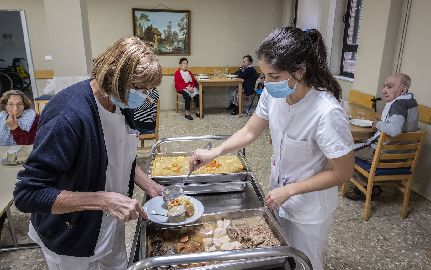 Fotos: Así se vive en la Residencia Cardenal Marcelo tras nueve meses de pandemia de coronavirus