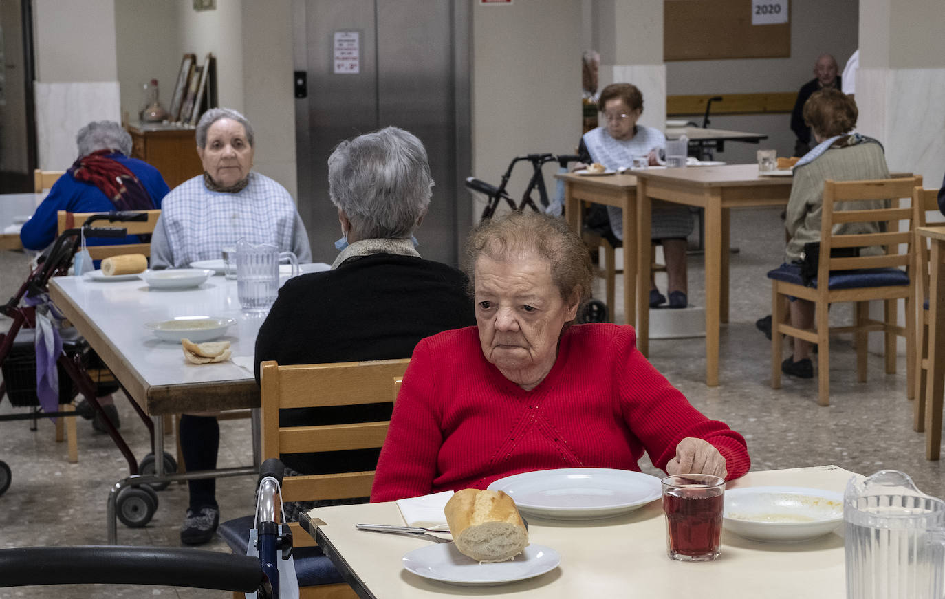 Fotos: Así se vive en la Residencia Cardenal Marcelo tras nueve meses de pandemia de coronavirus