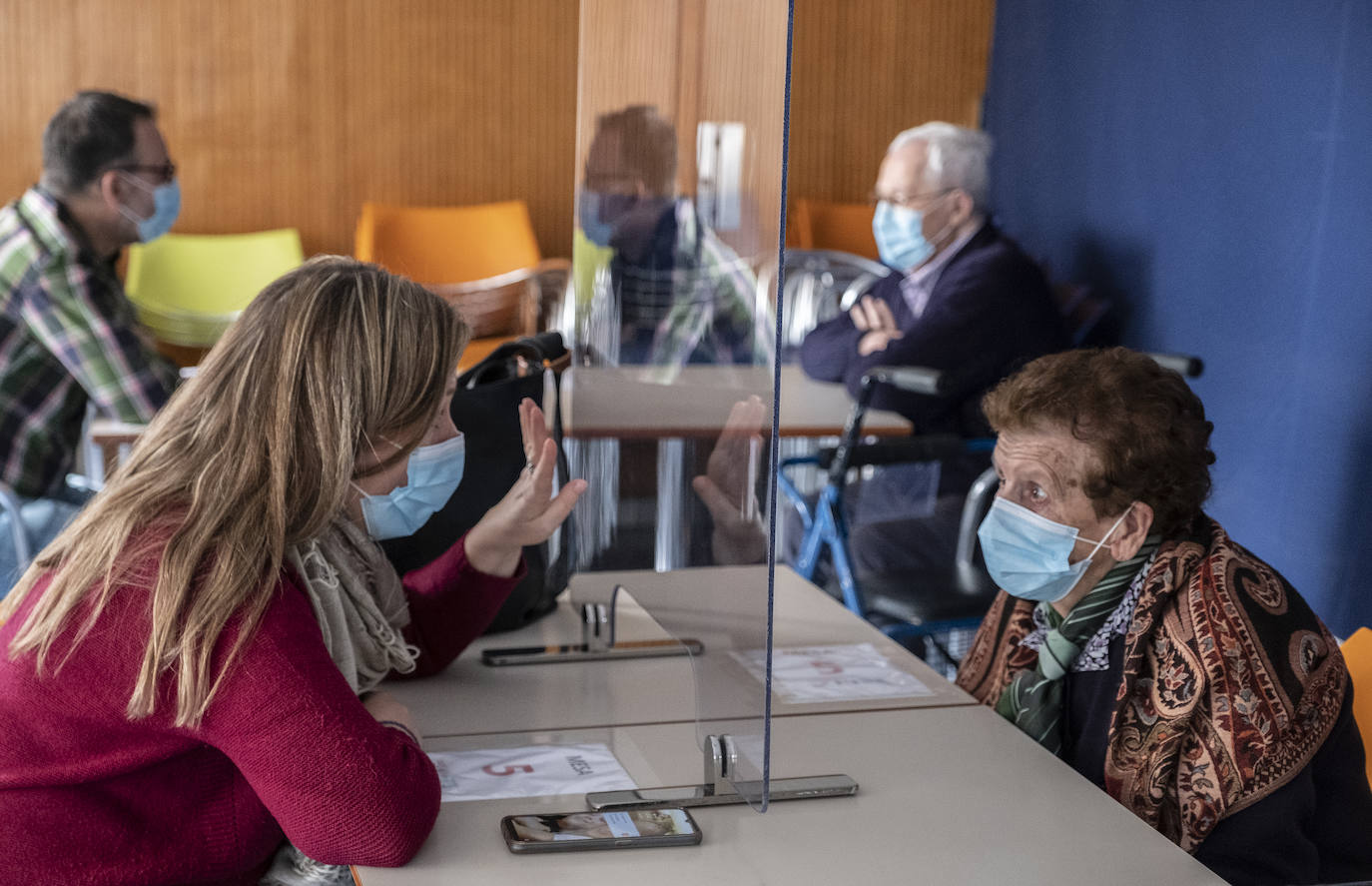 Fotos: Así se vive en la Residencia Cardenal Marcelo tras nueve meses de pandemia de coronavirus