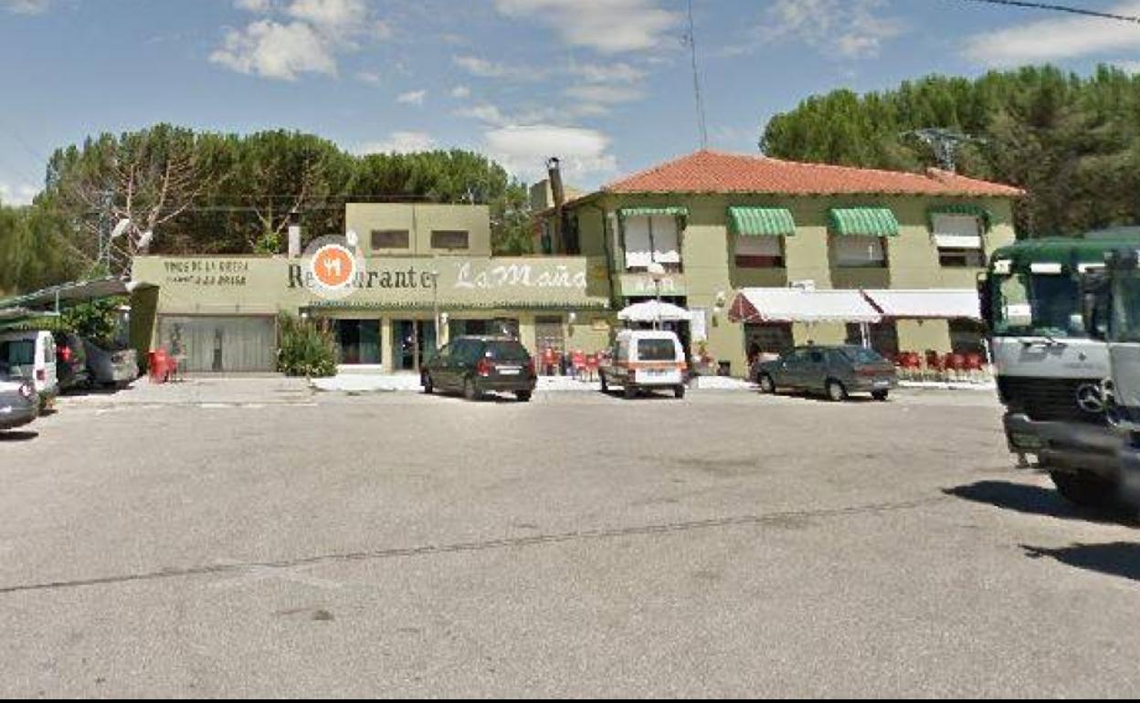 Aparcarcamiento frente al restaurante de carretera donde se ha producido la pelea. 