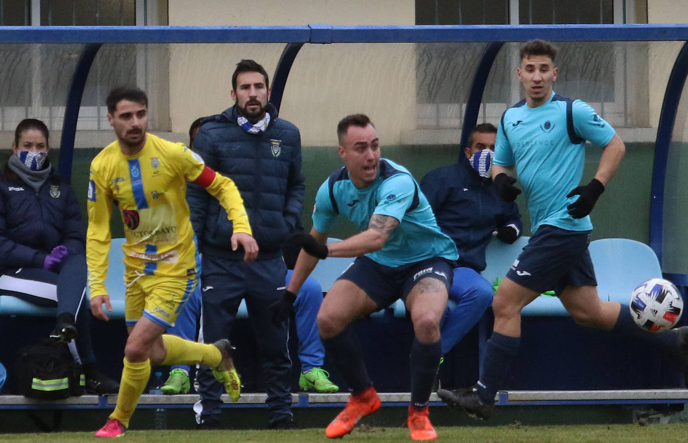 Partido de la tercera división entre el CD La Granja y la Arandina 