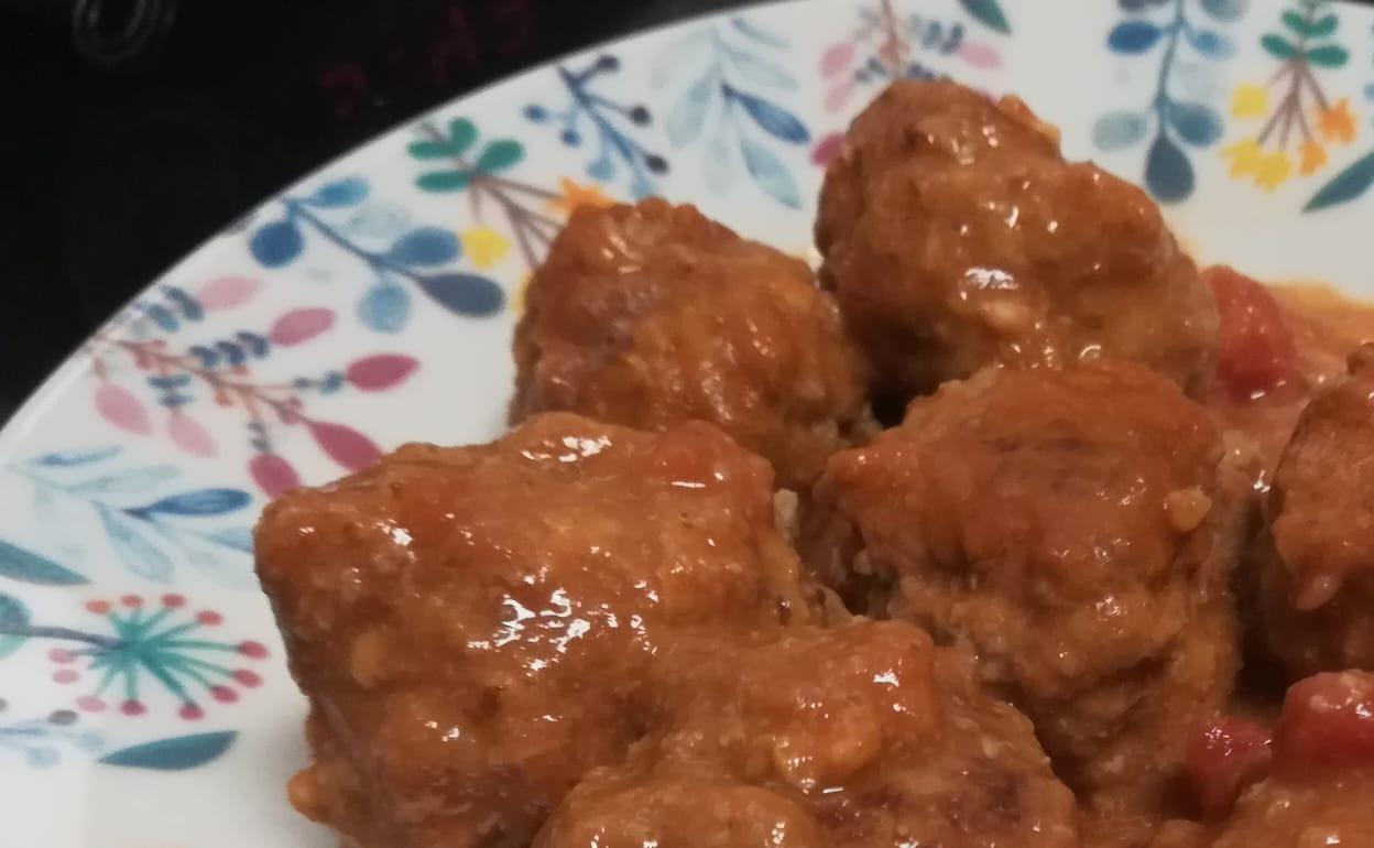 Recetario Degusta: Albóndigas con salsa de tomate para disfrutar mojando pan