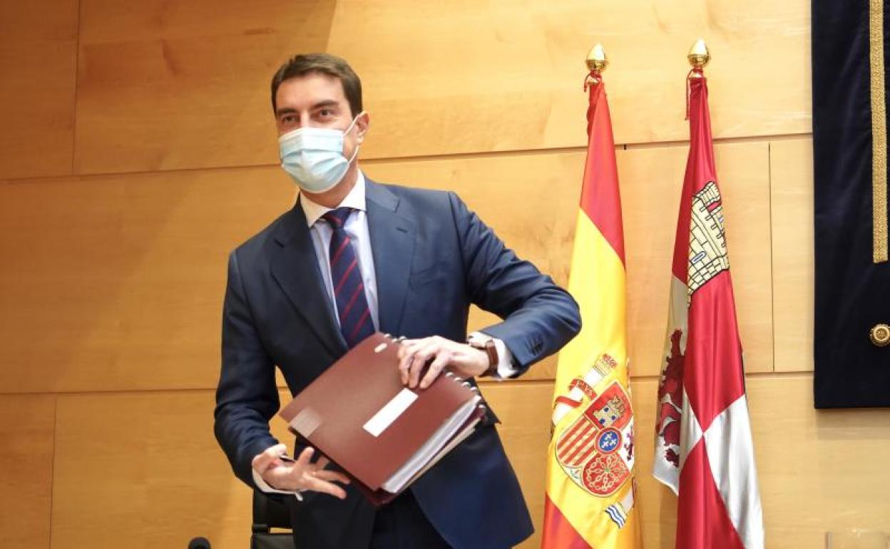 La Junta ante las críticas por la partida para sus asesores: «Los campeones están en La Moncloa»