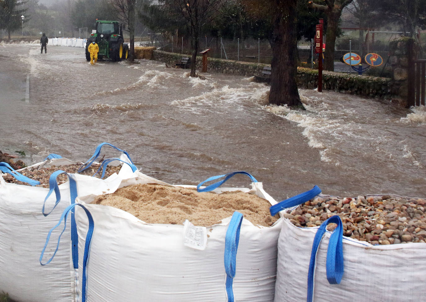Inundaciones en la localidad segoviana de Navafría