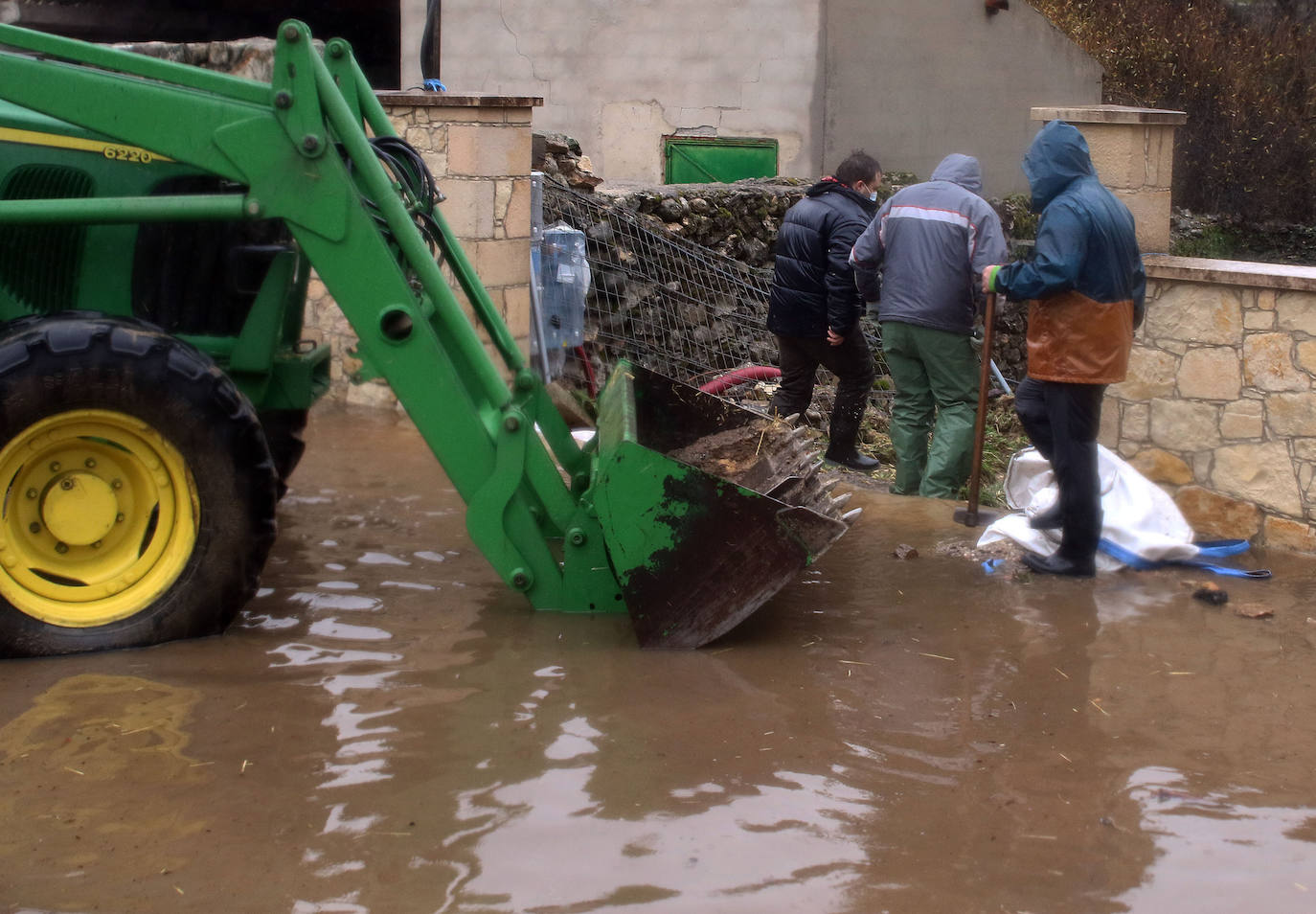 Inundaciones en la localidad segoviana de Navafría