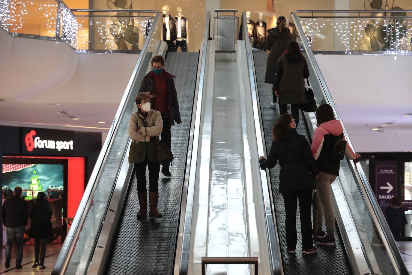 Fotos: El interior de los establecimientos hosteleros, centros comerciales y gimnasios reabren en Valladolid