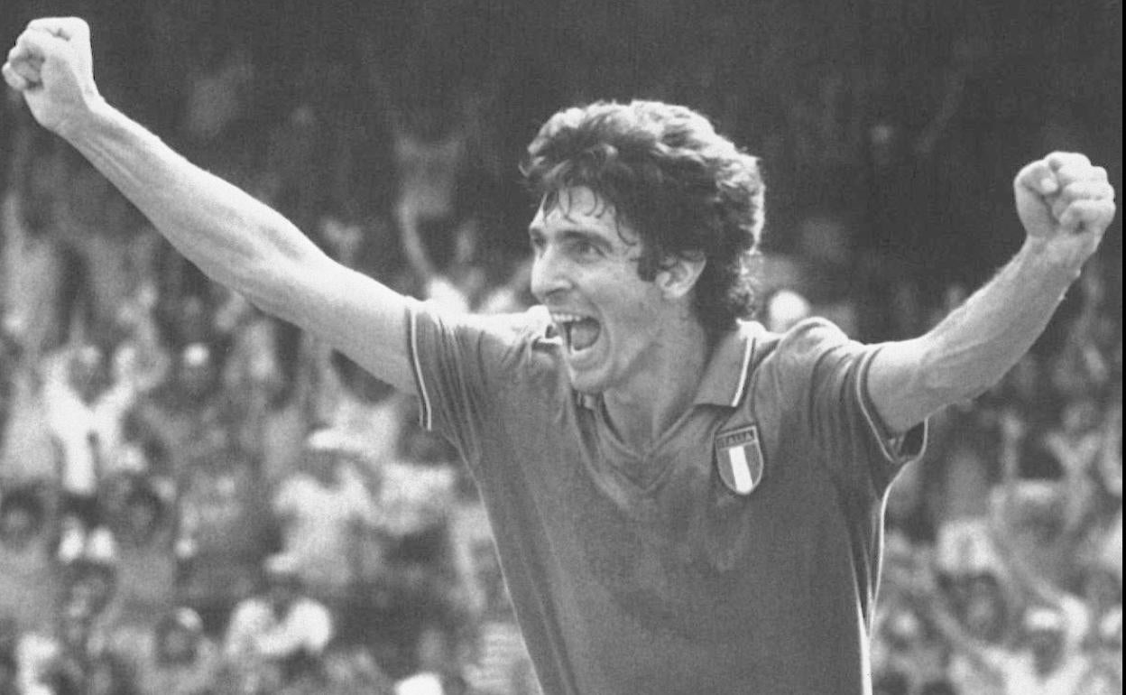 Paolo Rossi celebra uno de los goles conseguidos en el Mundial de 1982 que se disputó en España.