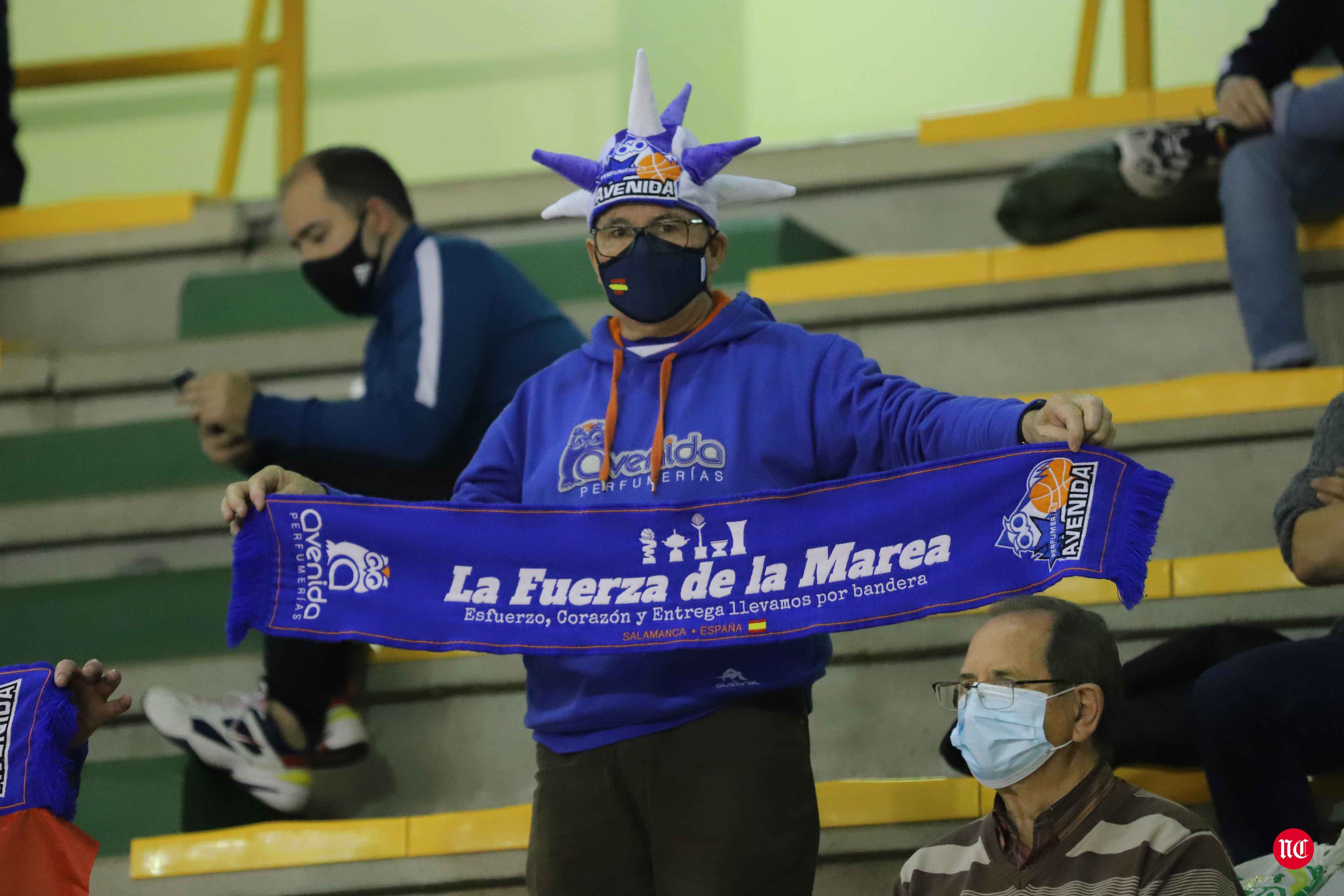 Fotos: El CB Avenida hace pequeño al Girona